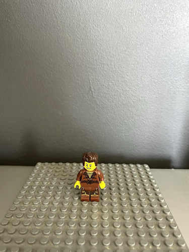 Lego minifigure brown outfit - minifigure,